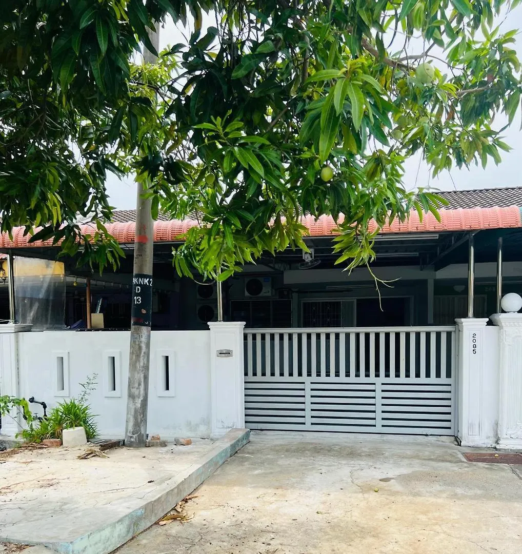 Homestay Muqarrabin contacts